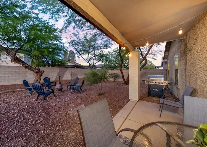 Kino, Sleeps 8, 4 Bedroom 2 Ba, Garage, Fenced Holiday home